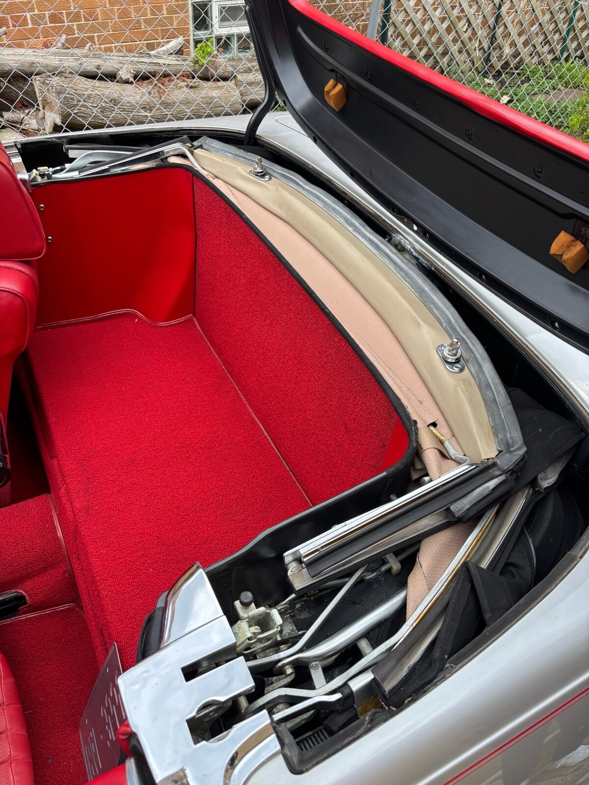 Mercedes-Benz-450SL-1976-18