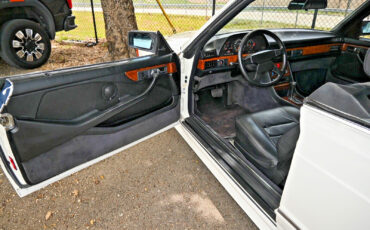 Mercedes-Benz-500-Series-1985-2D-23