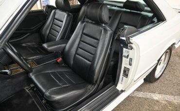 Mercedes-Benz-500-Series-1985-Coupe-26
