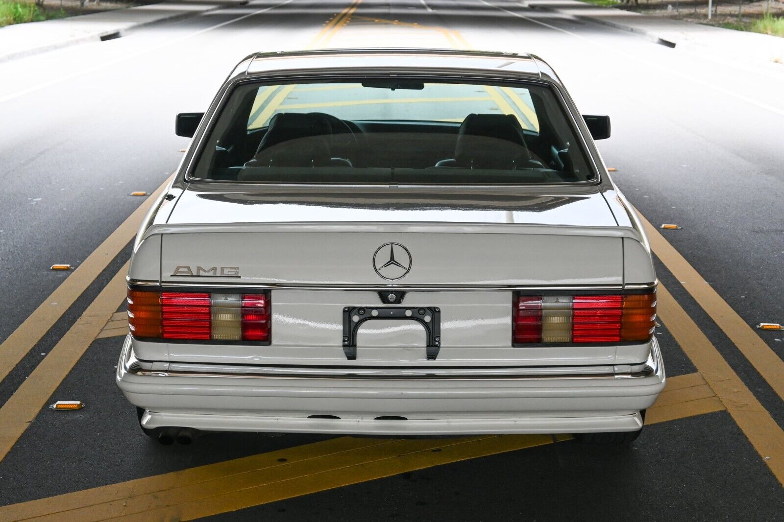 Mercedes-Benz-500-Series-1985-Coupe-3