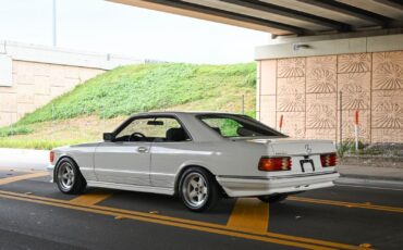 Mercedes-Benz-500-Series-1985-Coupe-32