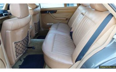 Mercedes-Benz-500-Series-1986-Sedan-10