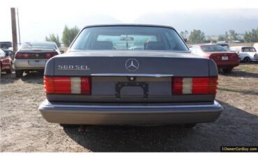 Mercedes-Benz-500-Series-1986-Sedan-14