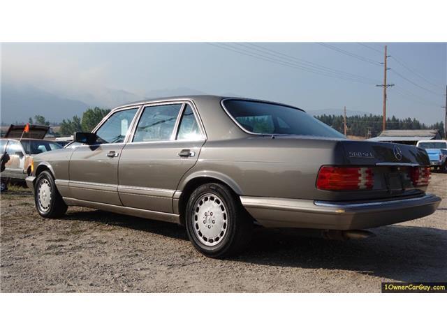 Mercedes-Benz-500-Series-1986-Sedan-15