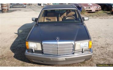 Mercedes-Benz-500-Series-1986-Sedan-19