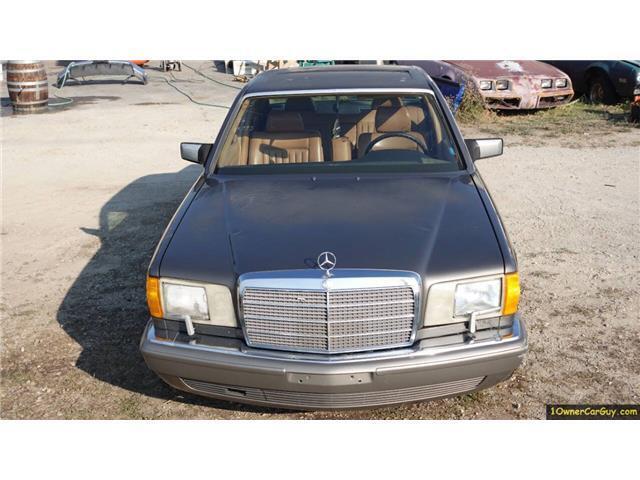 Mercedes-Benz-500-Series-1986-Sedan-19