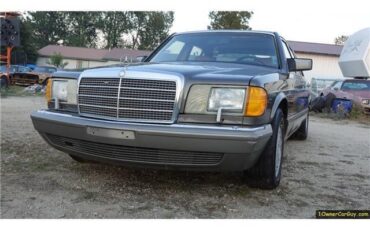 Mercedes-Benz-500-Series-1986-Sedan-21