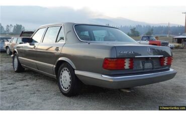 Mercedes-Benz-500-Series-1986-Sedan-27