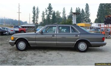 Mercedes-Benz-500-Series-1986-Sedan-28