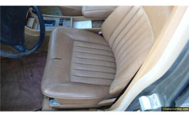 Mercedes-Benz-500-Series-1986-Sedan-30