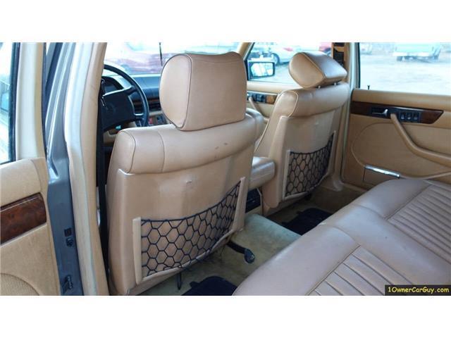 Mercedes-Benz-500-Series-1986-Sedan-32