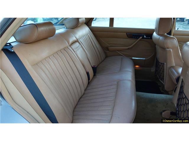 Mercedes-Benz-500-Series-1986-Sedan-37