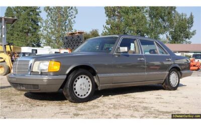 Mercedes-Benz 500-Series 1986 Sedan