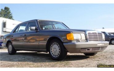 Mercedes-Benz-500-Series-1986-Sedan-9