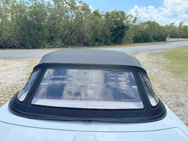 Mercedes-Benz-500-Series-1987-Convertible-10