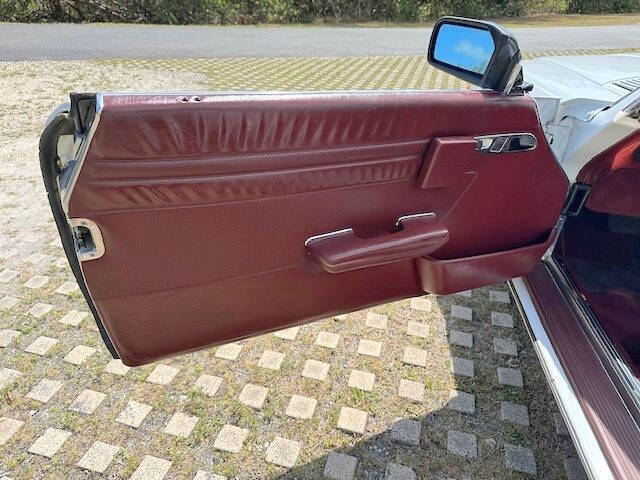 Mercedes-Benz-500-Series-1987-Convertible-19