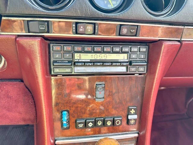Mercedes-Benz-500-Series-1987-Convertible-23