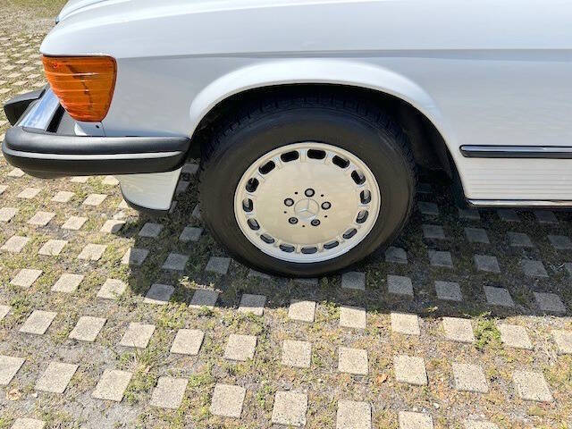 Mercedes-Benz-500-Series-1987-Convertible-38