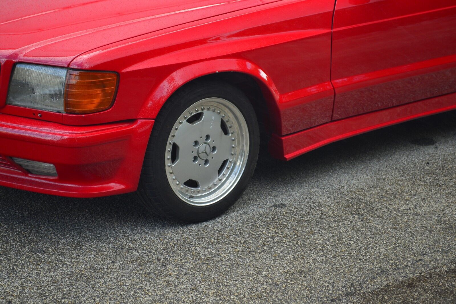Mercedes-Benz-500-Series-1987-Coupe-14