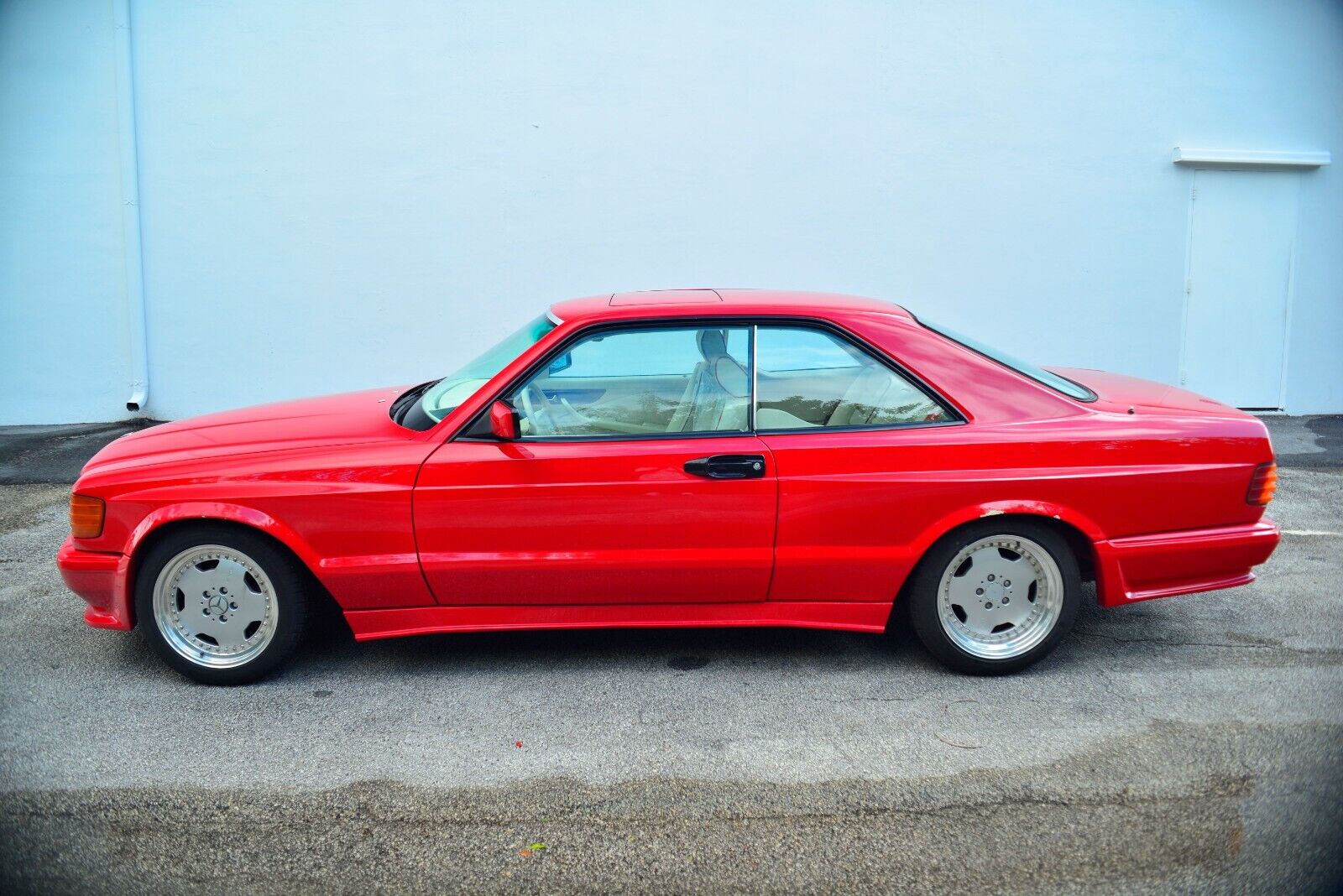 Mercedes-Benz-500-Series-1987-Coupe-2