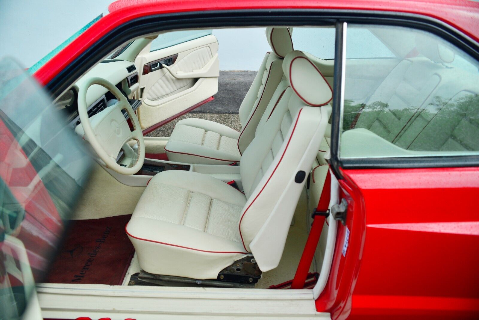 Mercedes-Benz-500-Series-1987-Coupe-25
