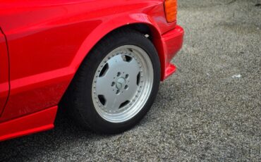 Mercedes-Benz-500-Series-1987-Coupe-35
