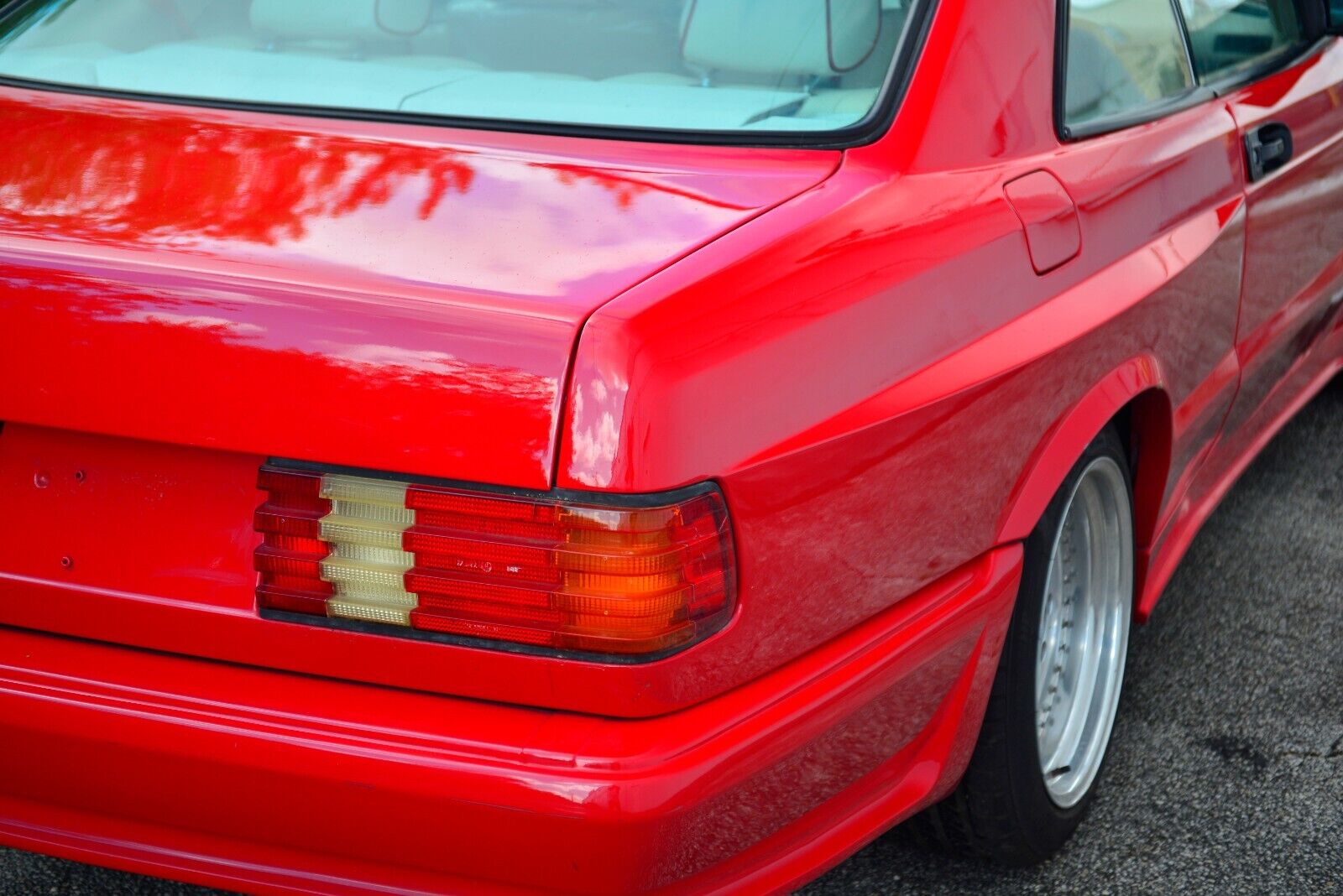 Mercedes-Benz-500-Series-1987-Coupe-8