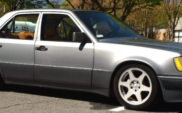 Mercedes-Benz-500-Series-1992-Sedan-11