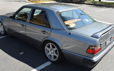 Mercedes-Benz-500-Series-1992-Sedan-6
