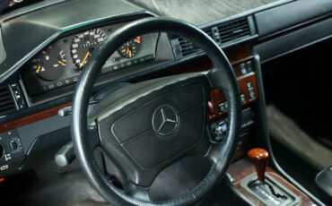 Mercedes-Benz-500-Series-1993-Sedan-12
