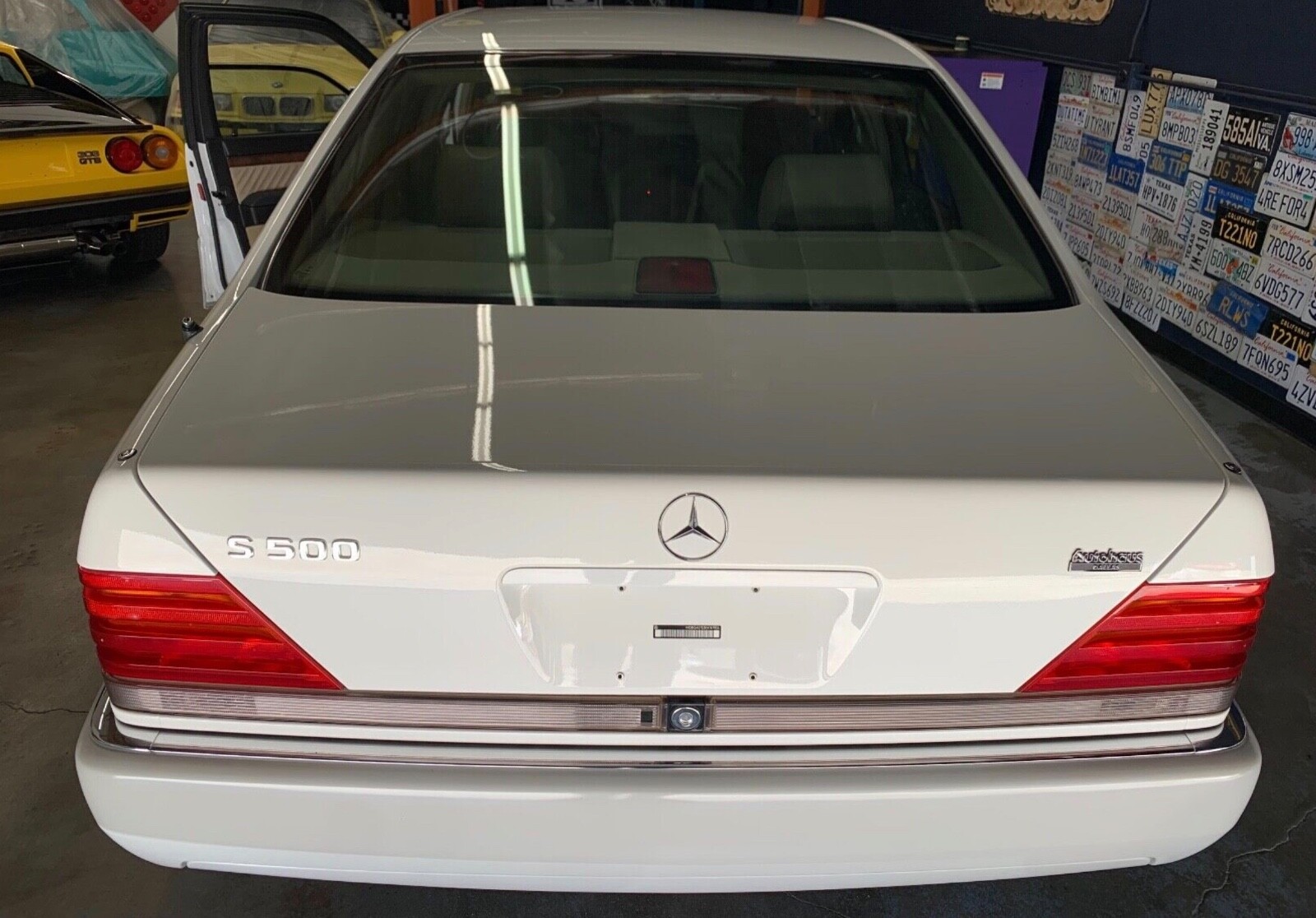 Mercedes-Benz-500-Series-1994-Sedan-4