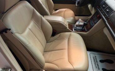 Mercedes-Benz-500-Series-1994-Sedan-6