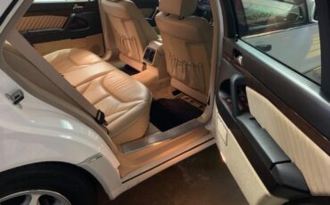Mercedes-Benz-500-Series-1994-Sedan-8