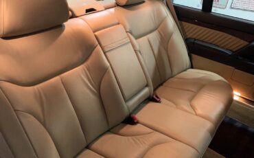 Mercedes-Benz-500-Series-1994-Sedan-9
