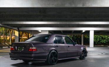 Mercedes-Benz-500E-1992-4D-12