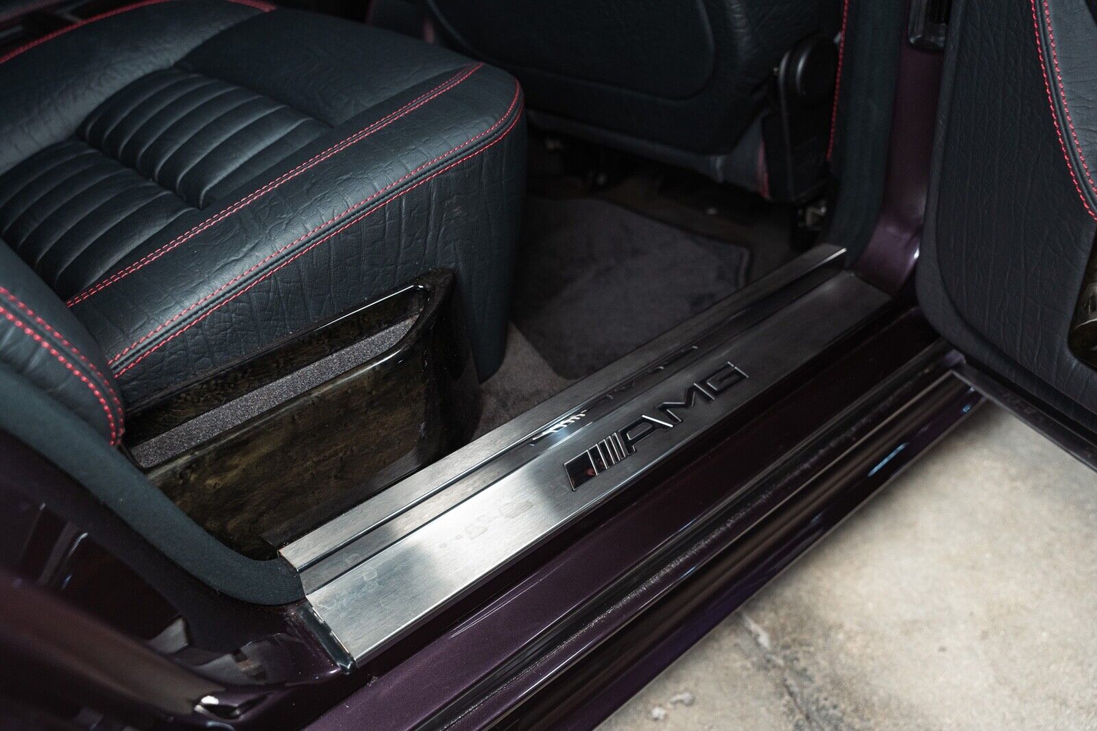 Mercedes-Benz-500E-1992-4D-24