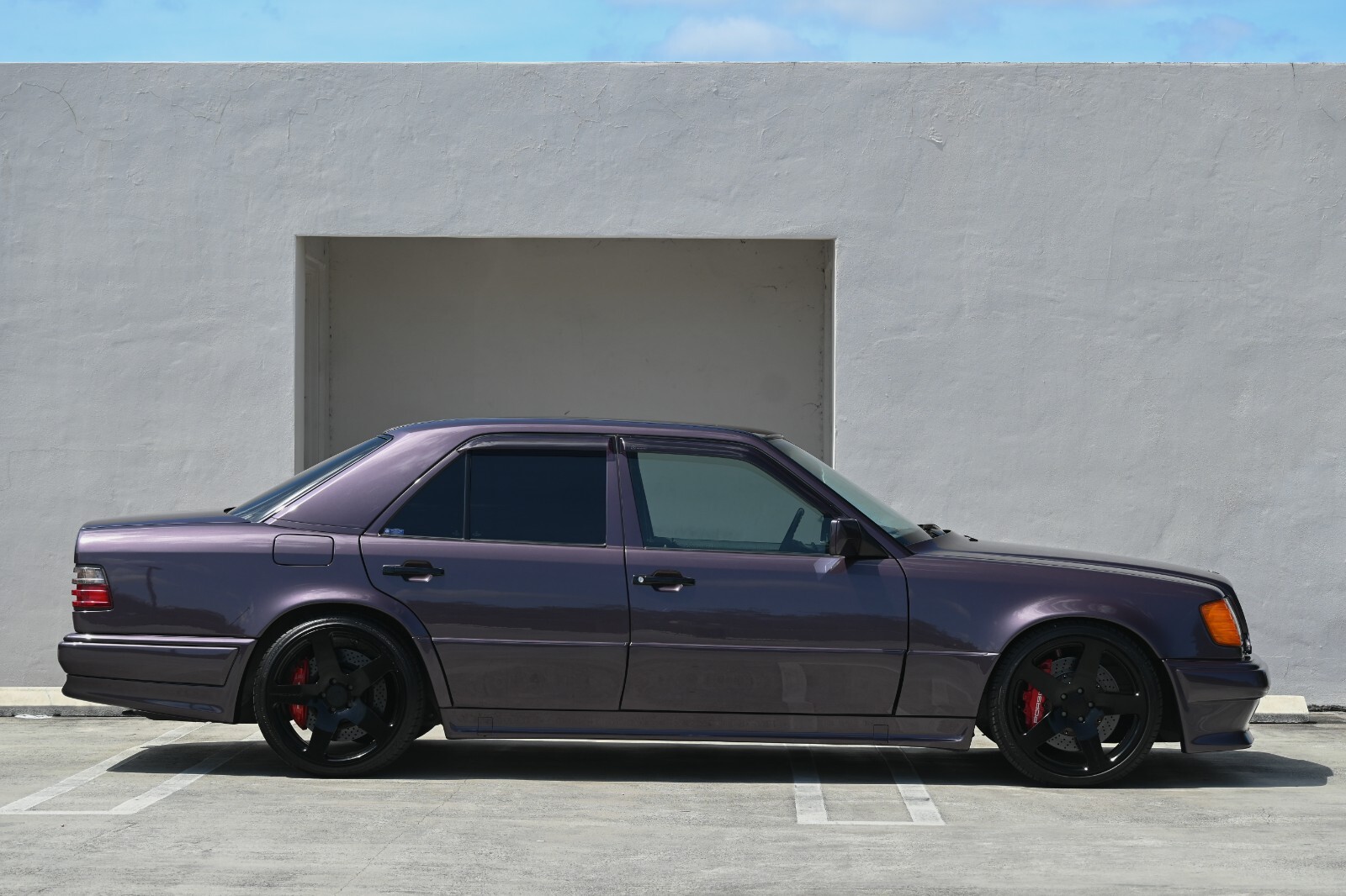 Mercedes-Benz-500E-1992-4D-3