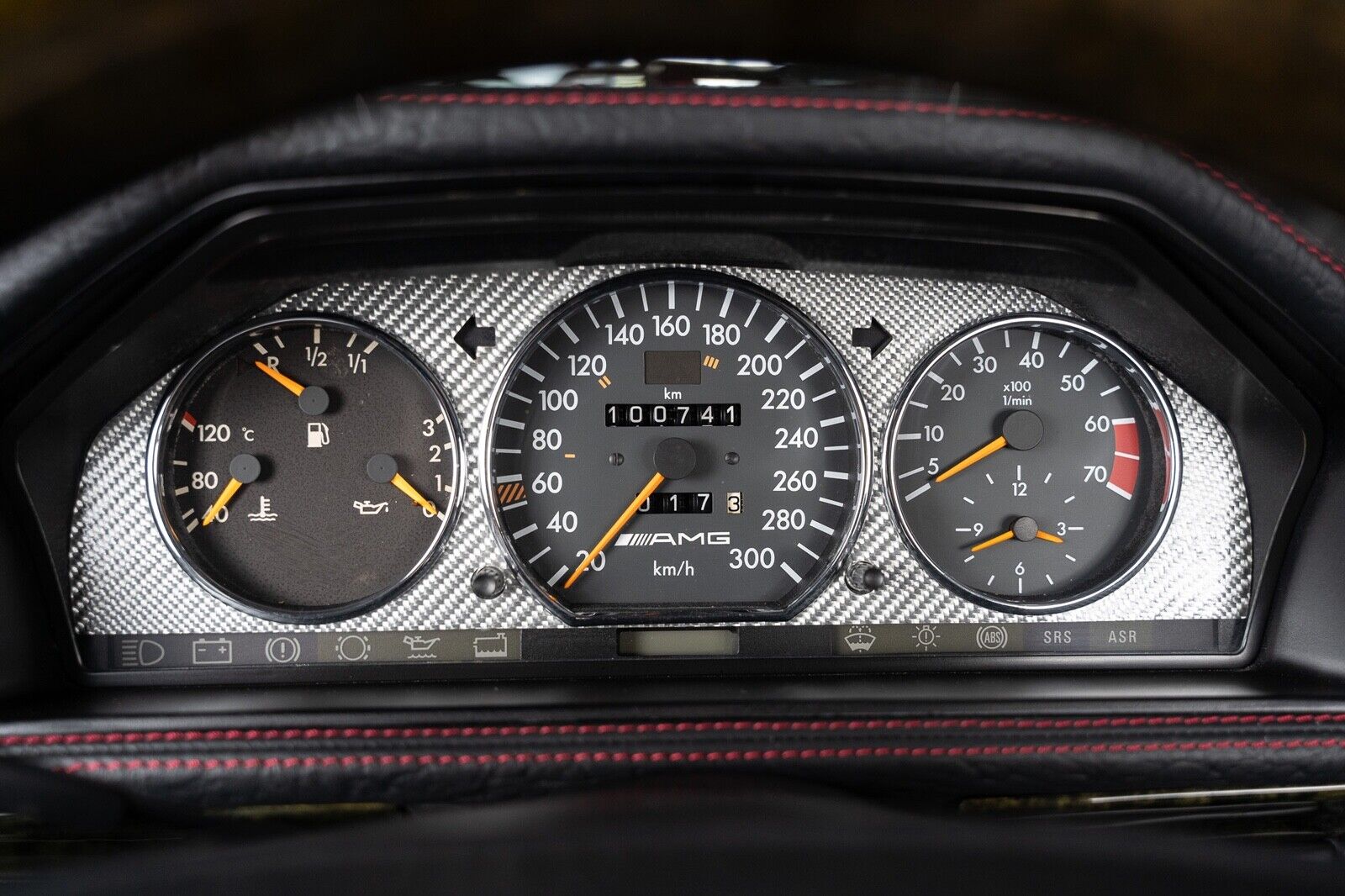 Mercedes-Benz-500E-1992-4D-31
