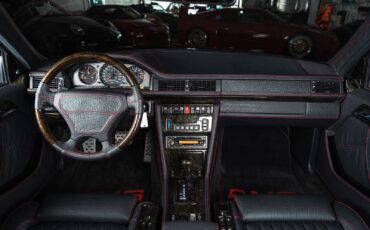 Mercedes-Benz-500E-1992-4D-32