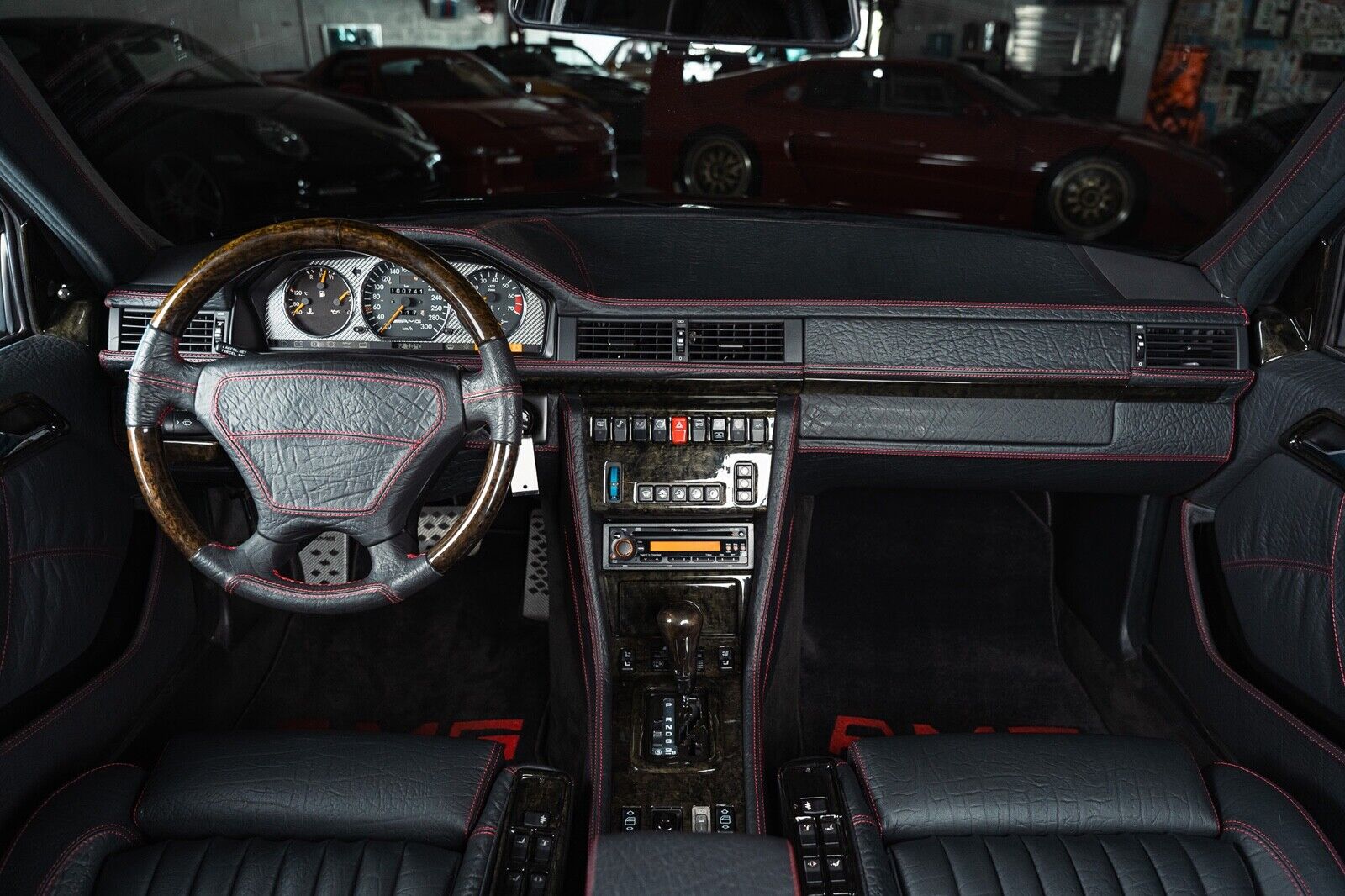 Mercedes-Benz-500E-1992-4D-32