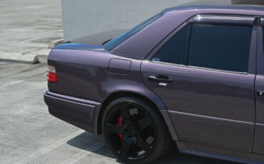 Mercedes-Benz-500E-1992-4D-4
