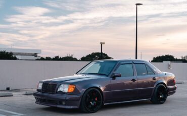 Mercedes-Benz-500E-1992-4D-8