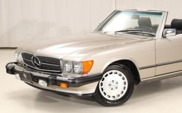 Mercedes-Benz-560-Series-Convertible-1987-Convertible-12