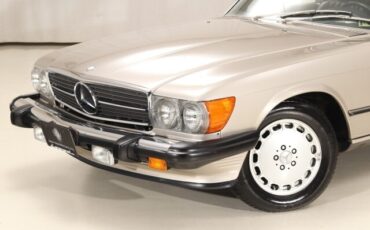 Mercedes-Benz-560-Series-Convertible-1987-Convertible-15