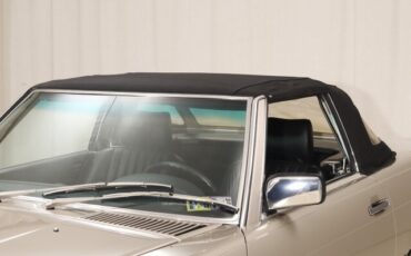 Mercedes-Benz-560-Series-Convertible-1987-Convertible-16
