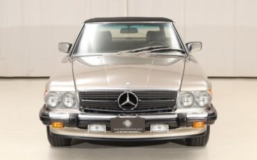 Mercedes-Benz-560-Series-Convertible-1987-Convertible-17