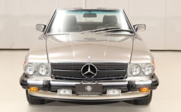 Mercedes-Benz-560-Series-Convertible-1987-Convertible-19