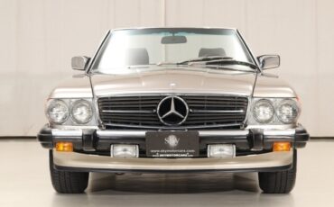Mercedes-Benz-560-Series-Convertible-1987-Convertible-20