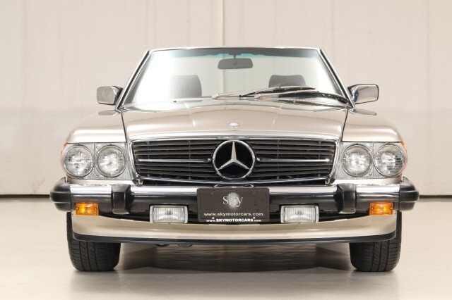 Mercedes-Benz-560-Series-Convertible-1987-Convertible-20
