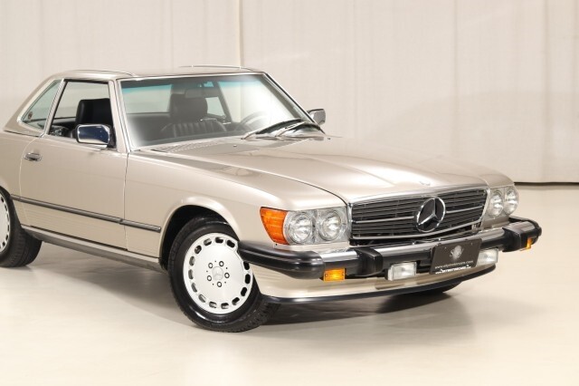Mercedes-Benz-560-Series-Convertible-1987-Convertible-24